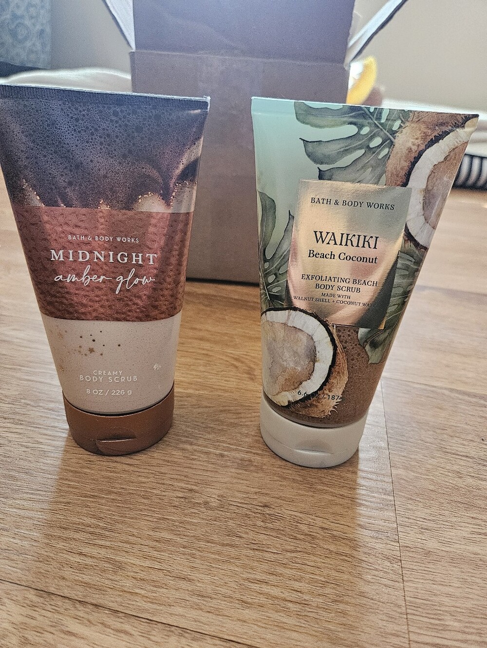 Bath & Body Works Waikiki Beach And Midnight Amber Set - Picture 1 of 3